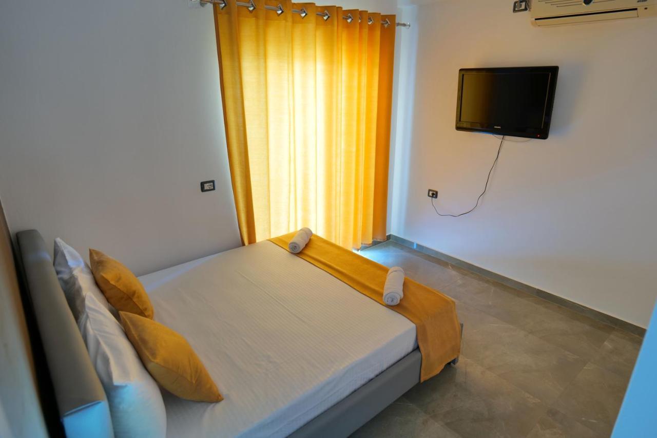 Hotel Adi-Vera Sarandë Eksteriør billede