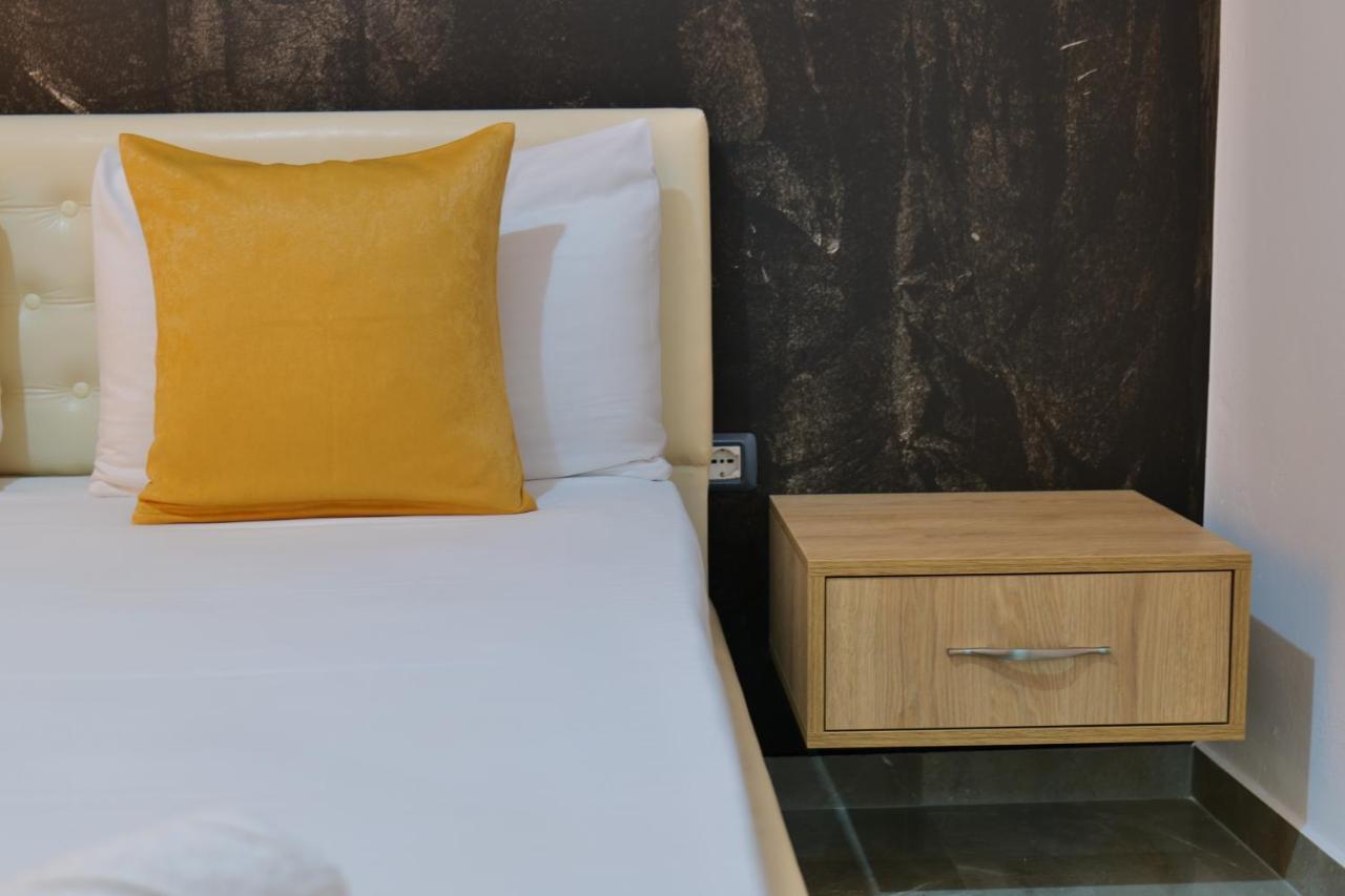 Hotel Adi-Vera Sarandë Eksteriør billede
