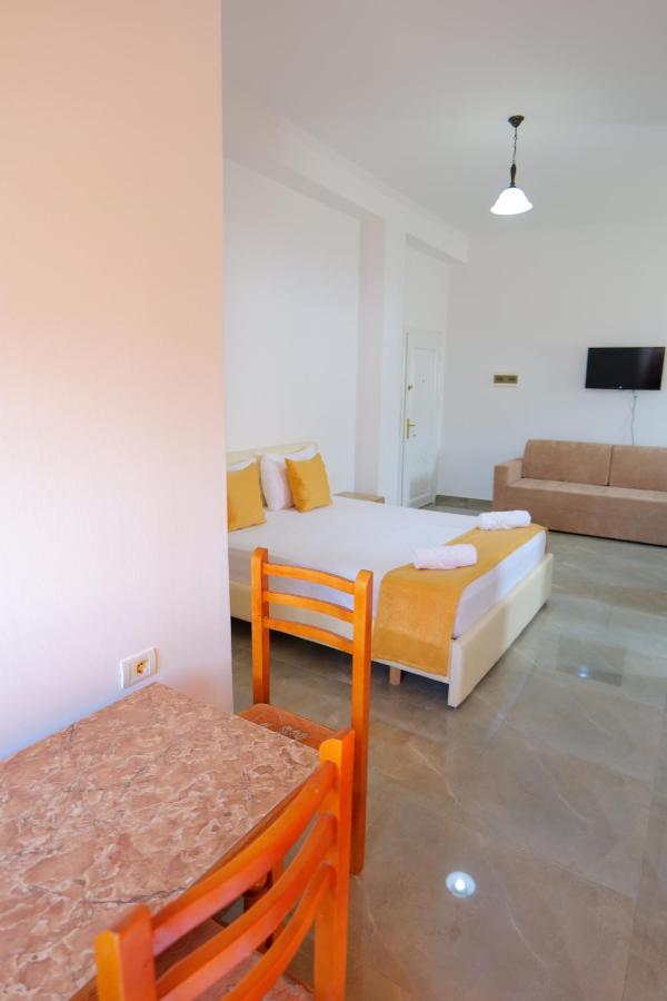 Hotel Adi-Vera Sarandë Eksteriør billede