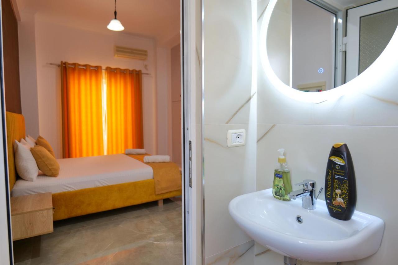 Hotel Adi-Vera Sarandë Eksteriør billede